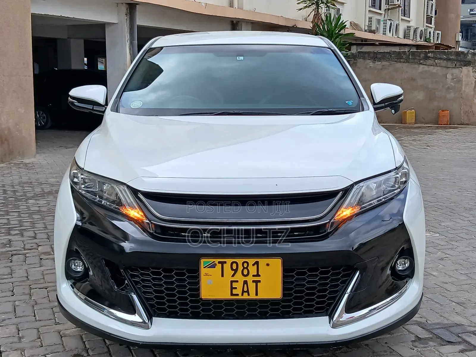 Toyota Harrier 2016 White
