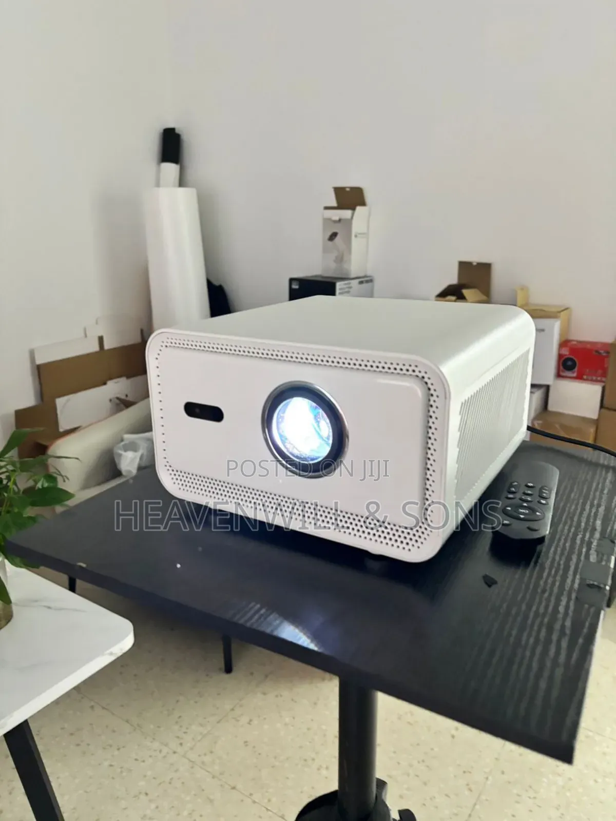 Cubelite Mini Smart Projector 1080p 1500 Ansi Lumens (3600 Led Lumens)