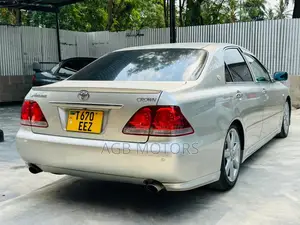 Toyota Crown Royale 2005 Silver