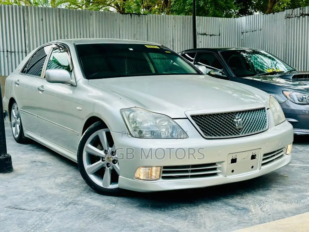 Toyota Crown Royale 2005 Silver