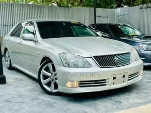 Toyota Crown Royale 2005 Silver