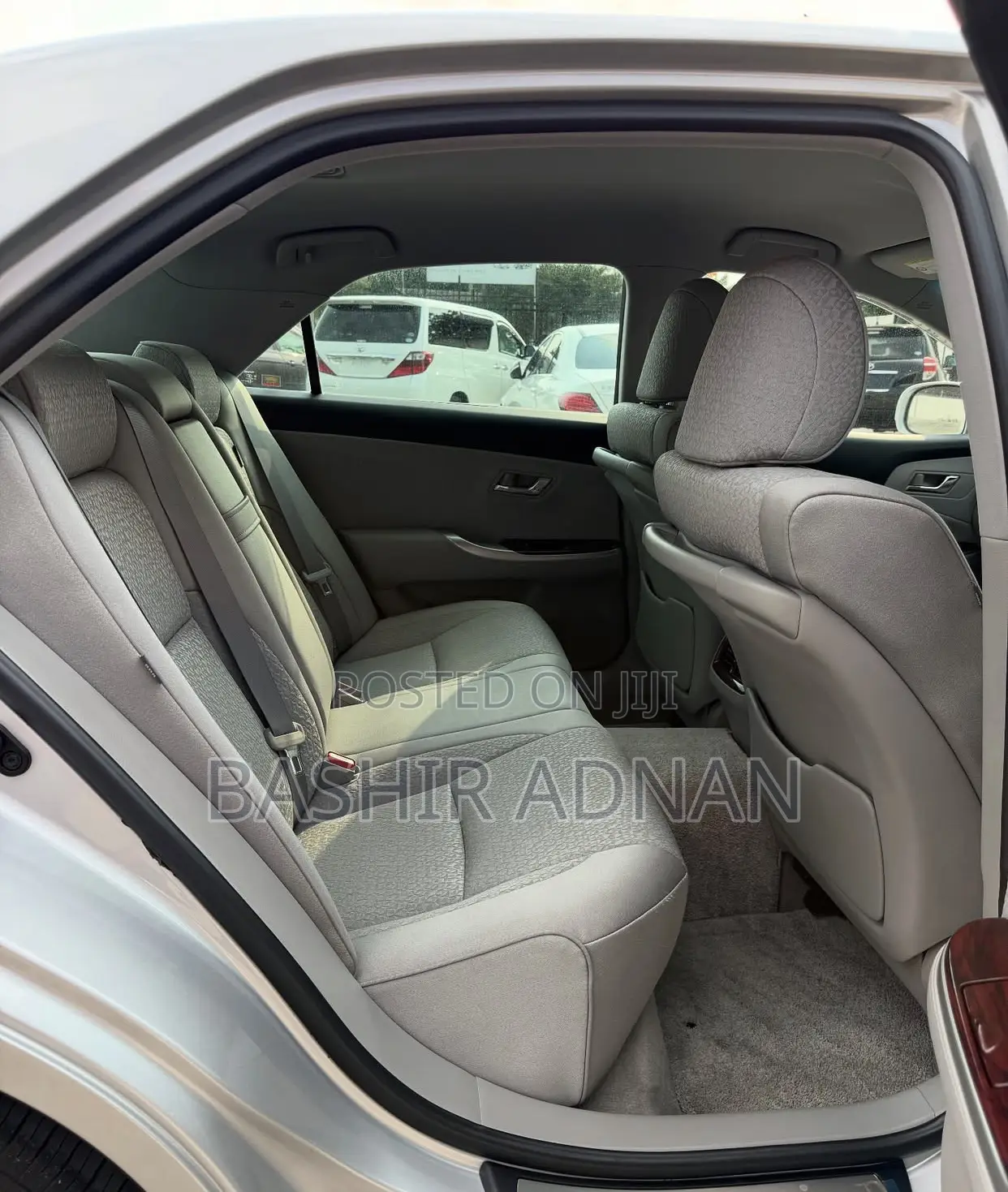 Toyota Crown 2010 Silver