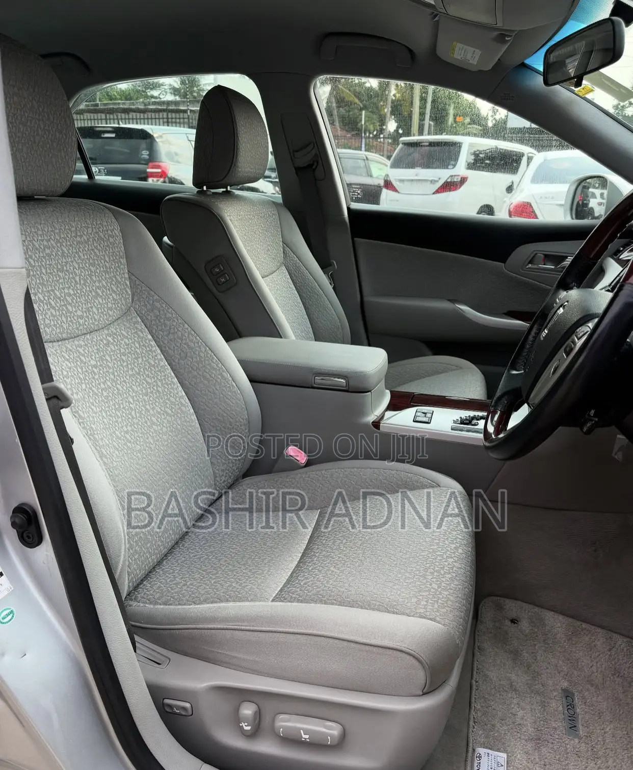 Toyota Crown 2010 Silver