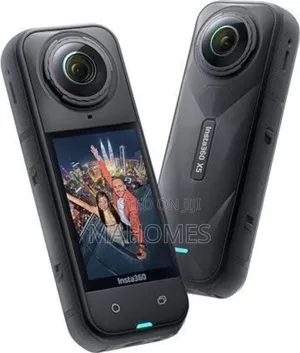 Insta 360 X5 Action Cam Starter Bundle