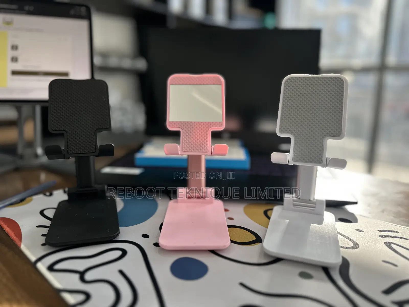 Plastic Mobile Stand
