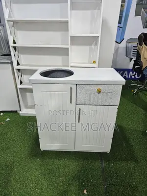 Kabnet Milango Miwili