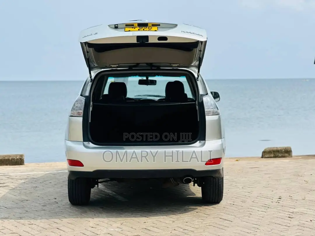 Toyota Harrier 2003 Silver