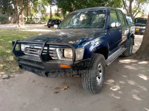Toyota Hilux 1998 Black