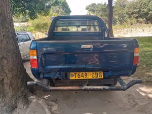 Toyota Hilux 1998 Black