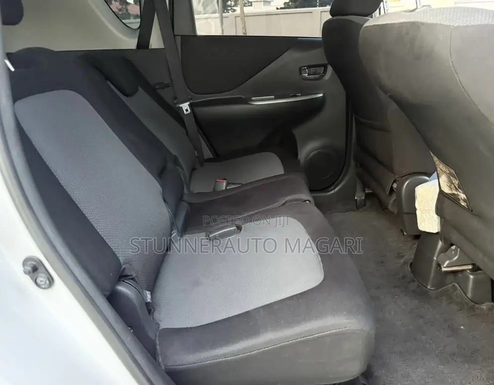 Toyota Ractis 2005 White