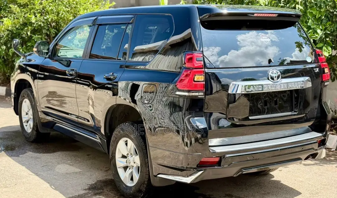 Toyota Land Cruiser Prado 2021 Black