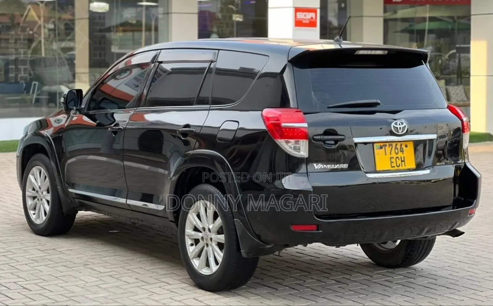 Toyota Vanguard 2010 Black