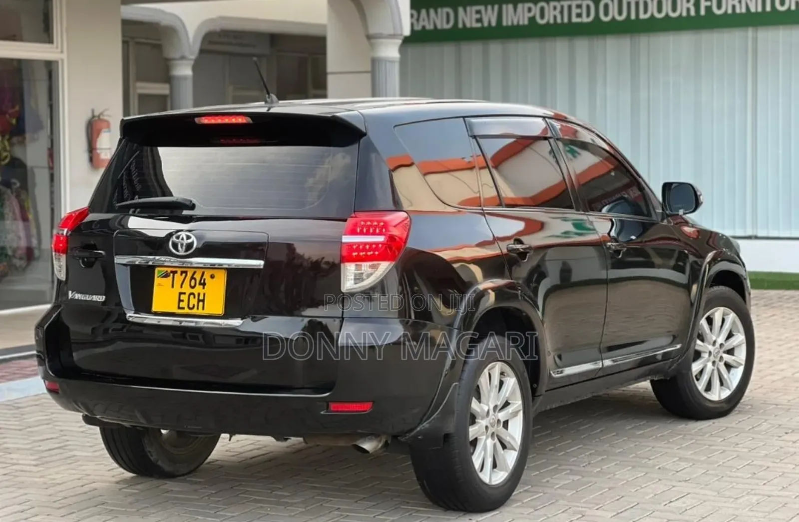 Toyota Vanguard 2010 Black