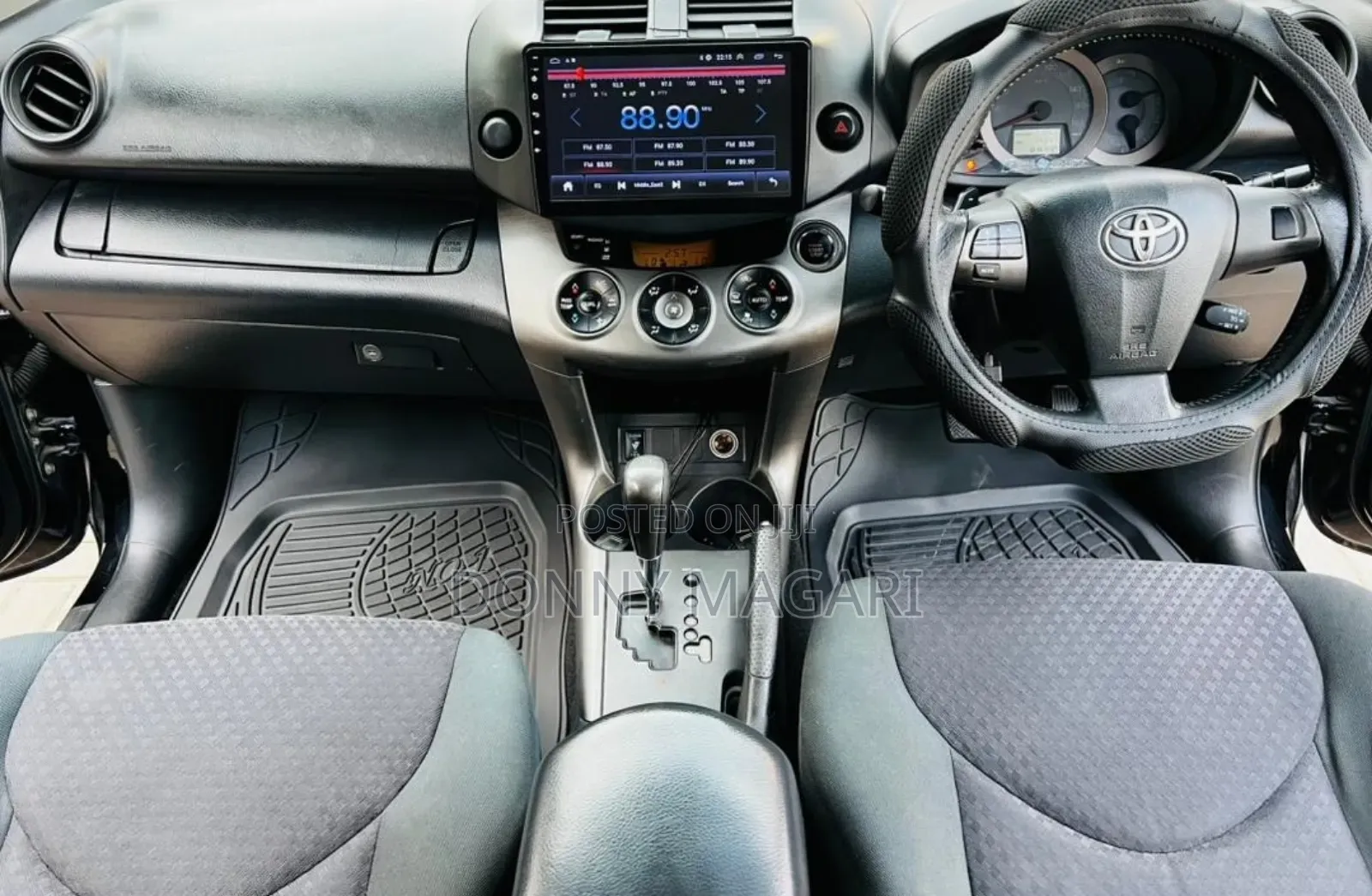 Toyota Vanguard 2010 Black