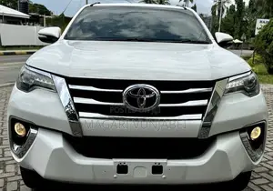 Toyota Fortuner 2018 Off white
