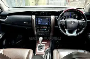 Toyota Fortuner 2018 Off white