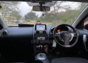Nissan Dualis 2008 Maroon