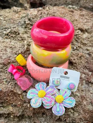 Trending Resin Bangles