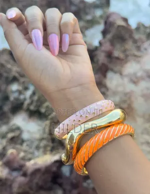 Trending Resin Bangles