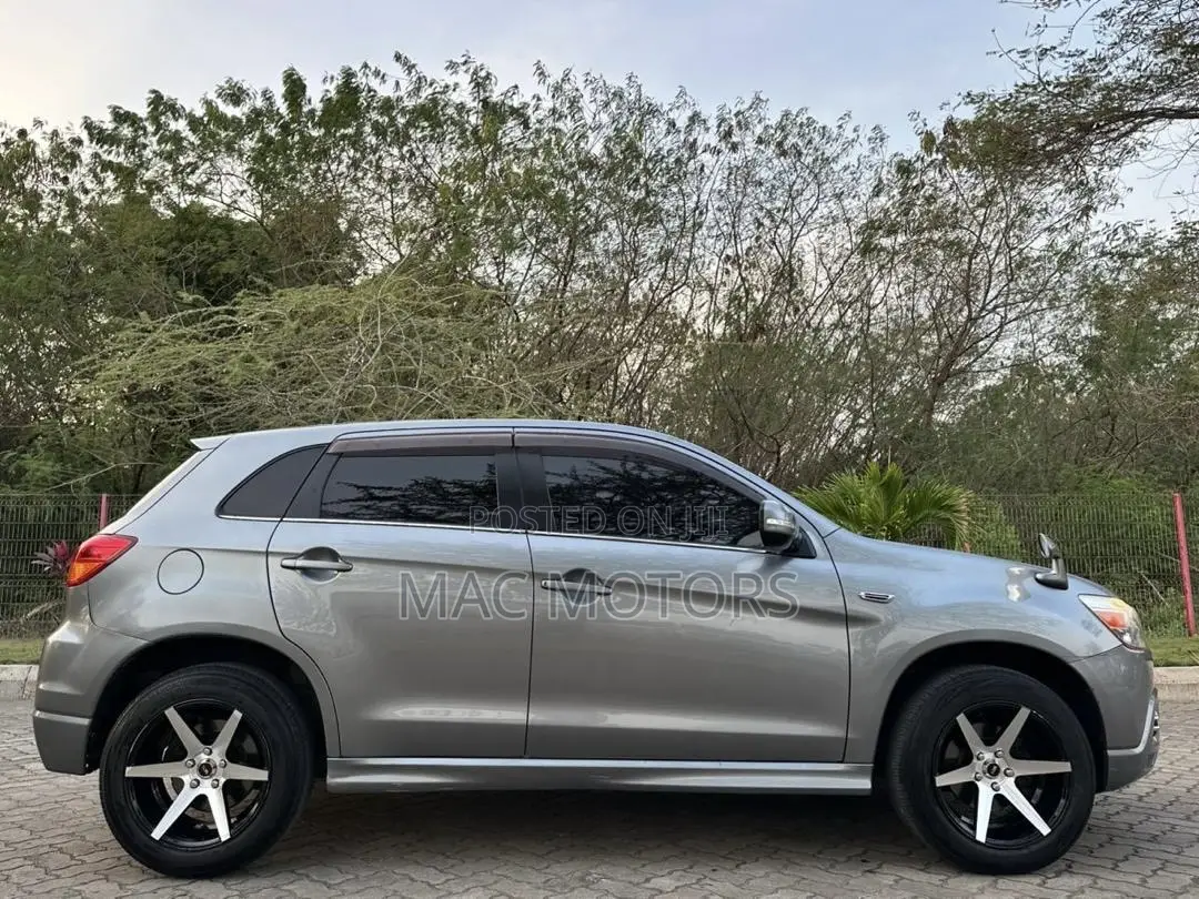 Mitsubishi RVR 2010 Gray