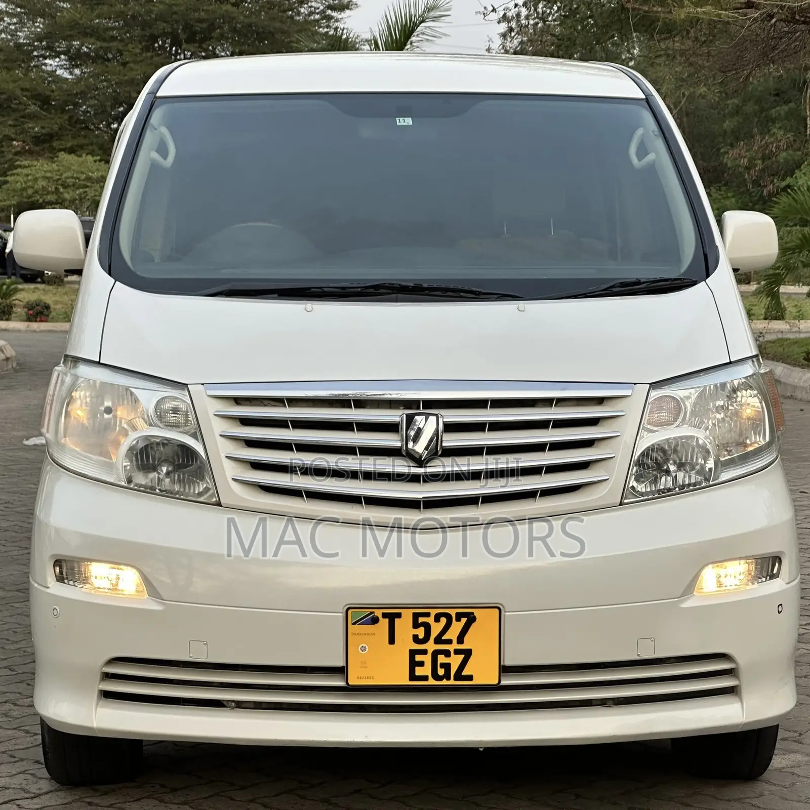 Toyota Alphard 2004 White