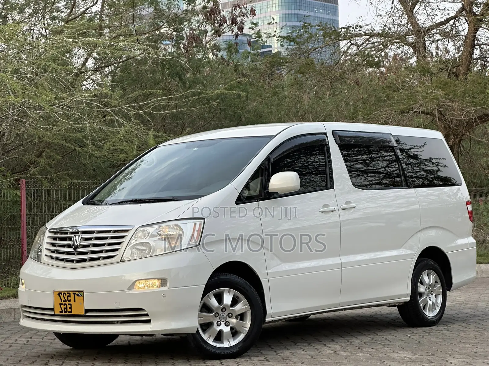 Toyota Alphard 2004 White