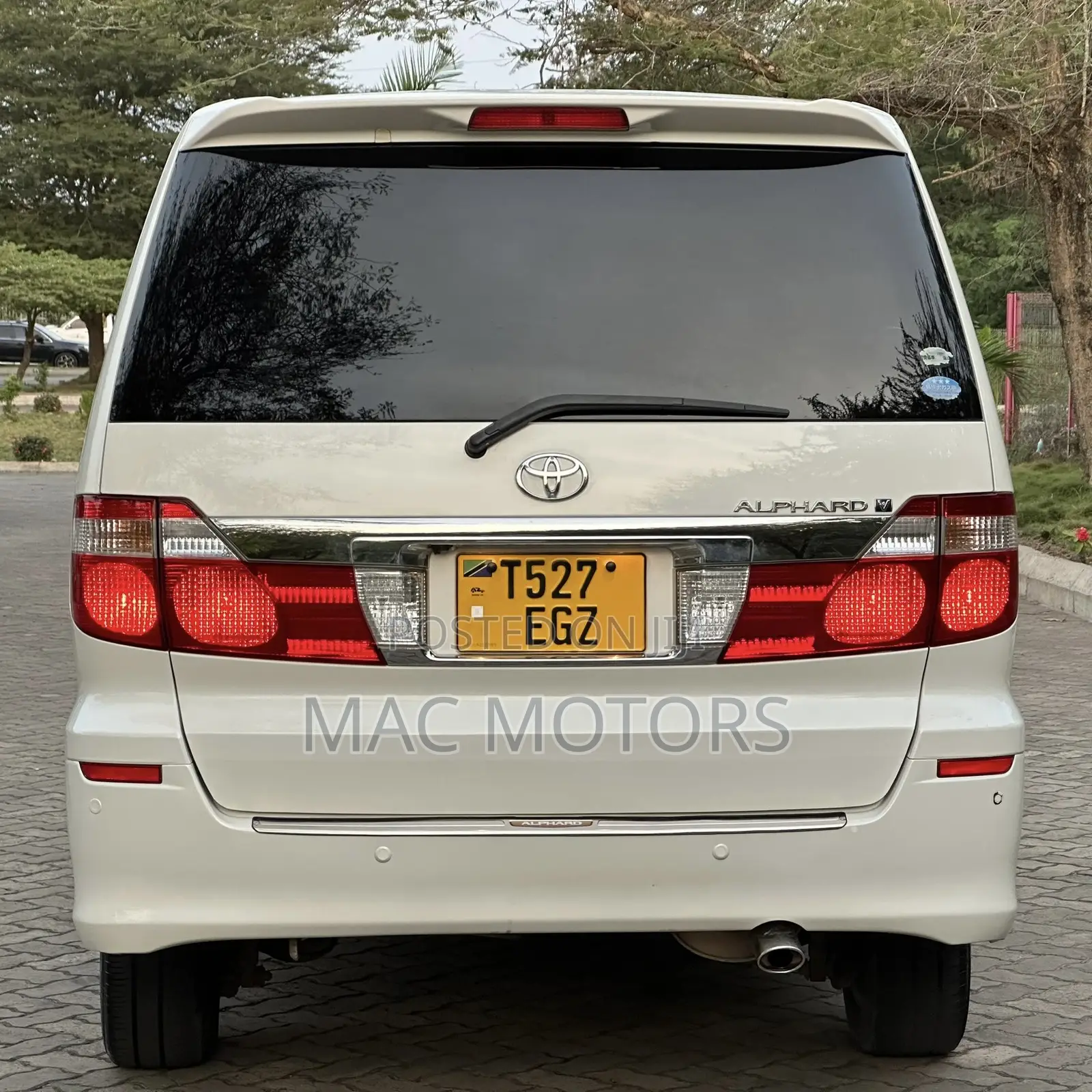 Toyota Alphard 2004 White