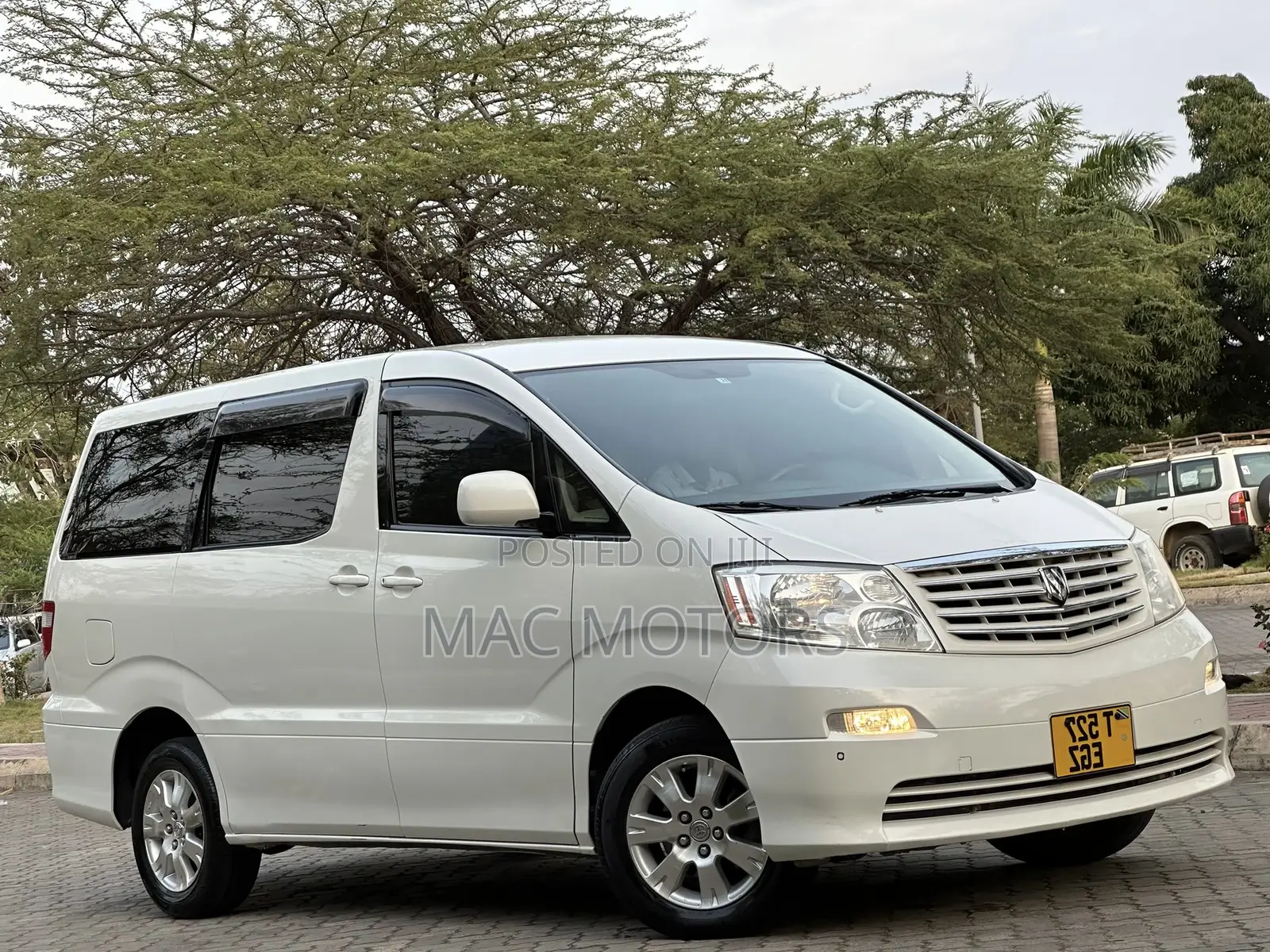 Toyota Alphard 2004 White