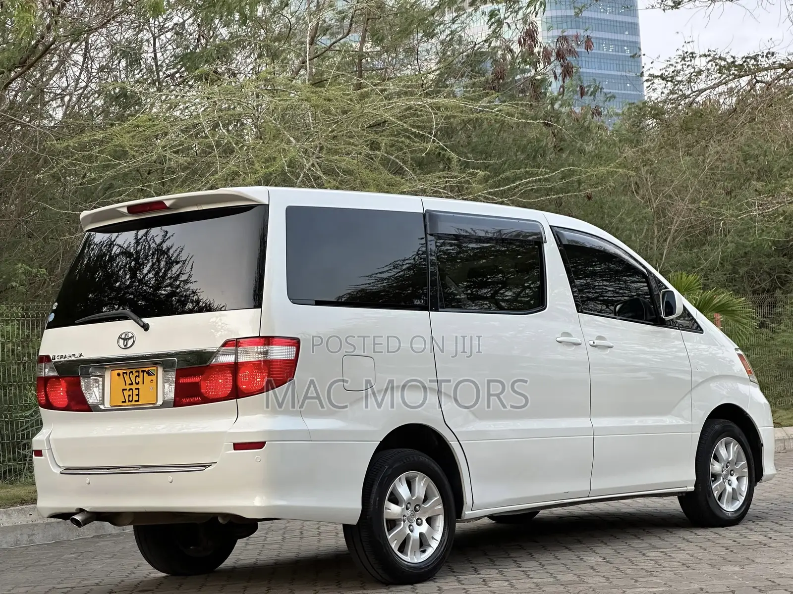 Toyota Alphard 2004 White
