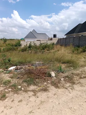 Kiwanja Kinauzwa Mabwepande Mji Mpya