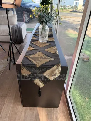 Table Runner* Size: (200*33)