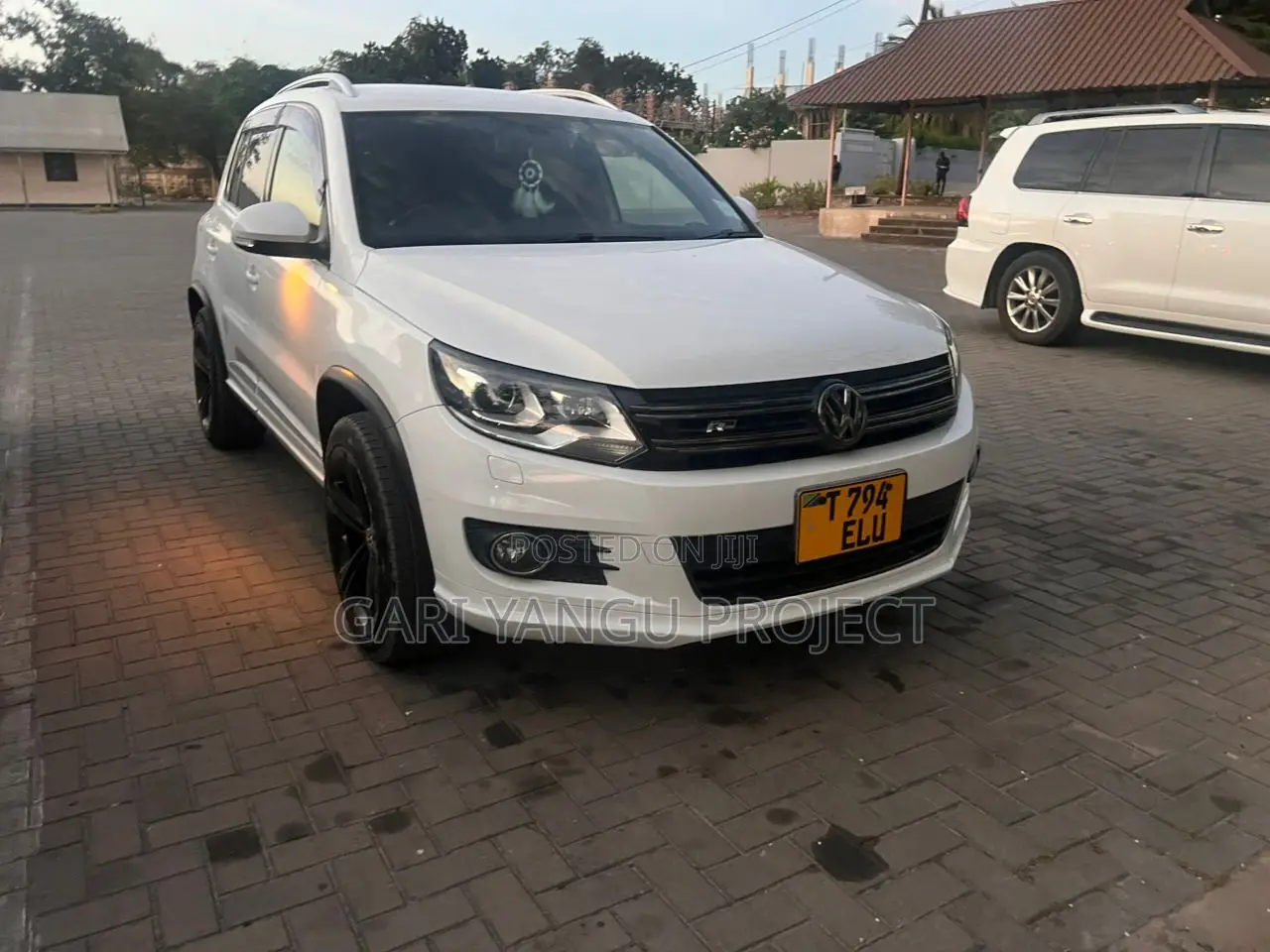 Volkswagen Tiguan 2012 Pearl