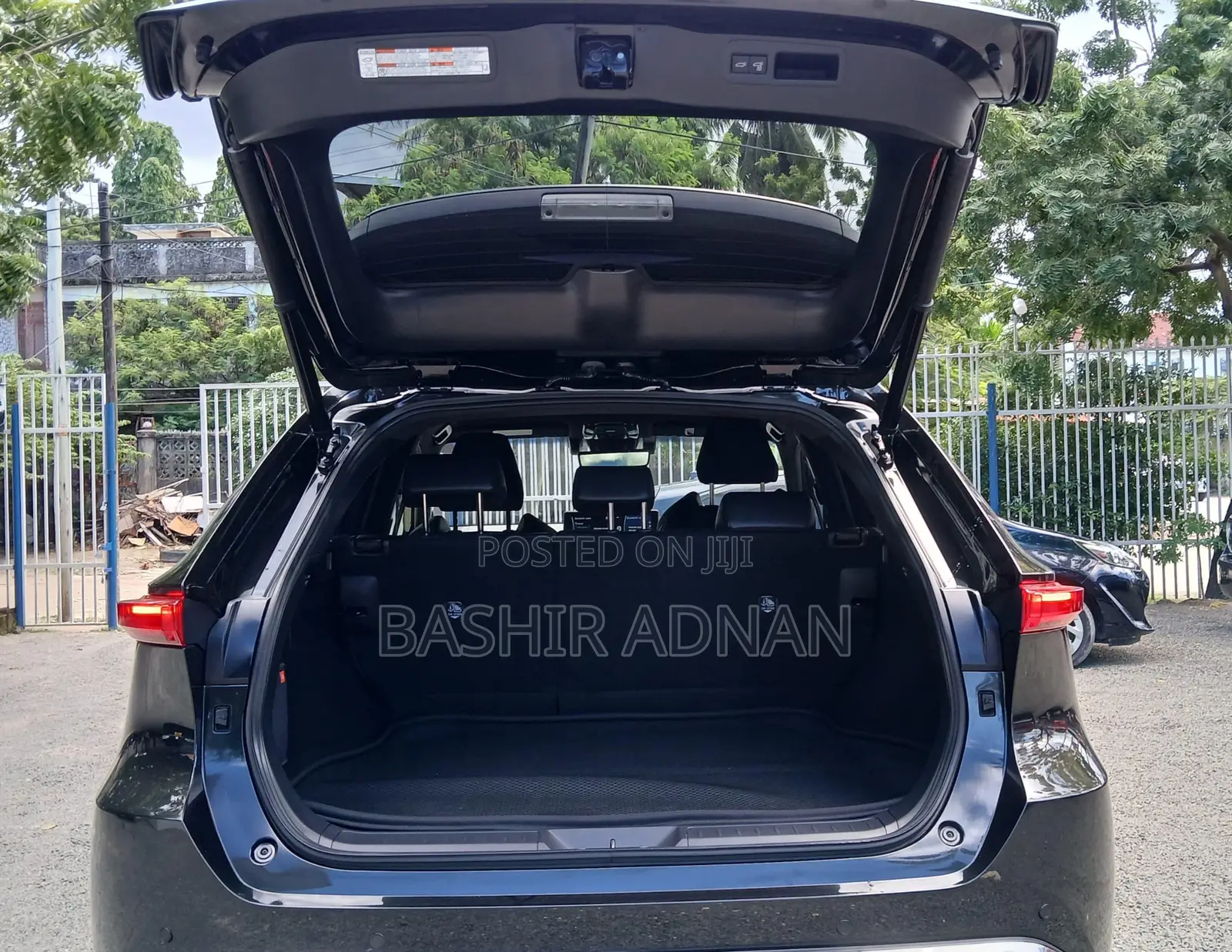 Toyota Harrier 2.0 2020 Black