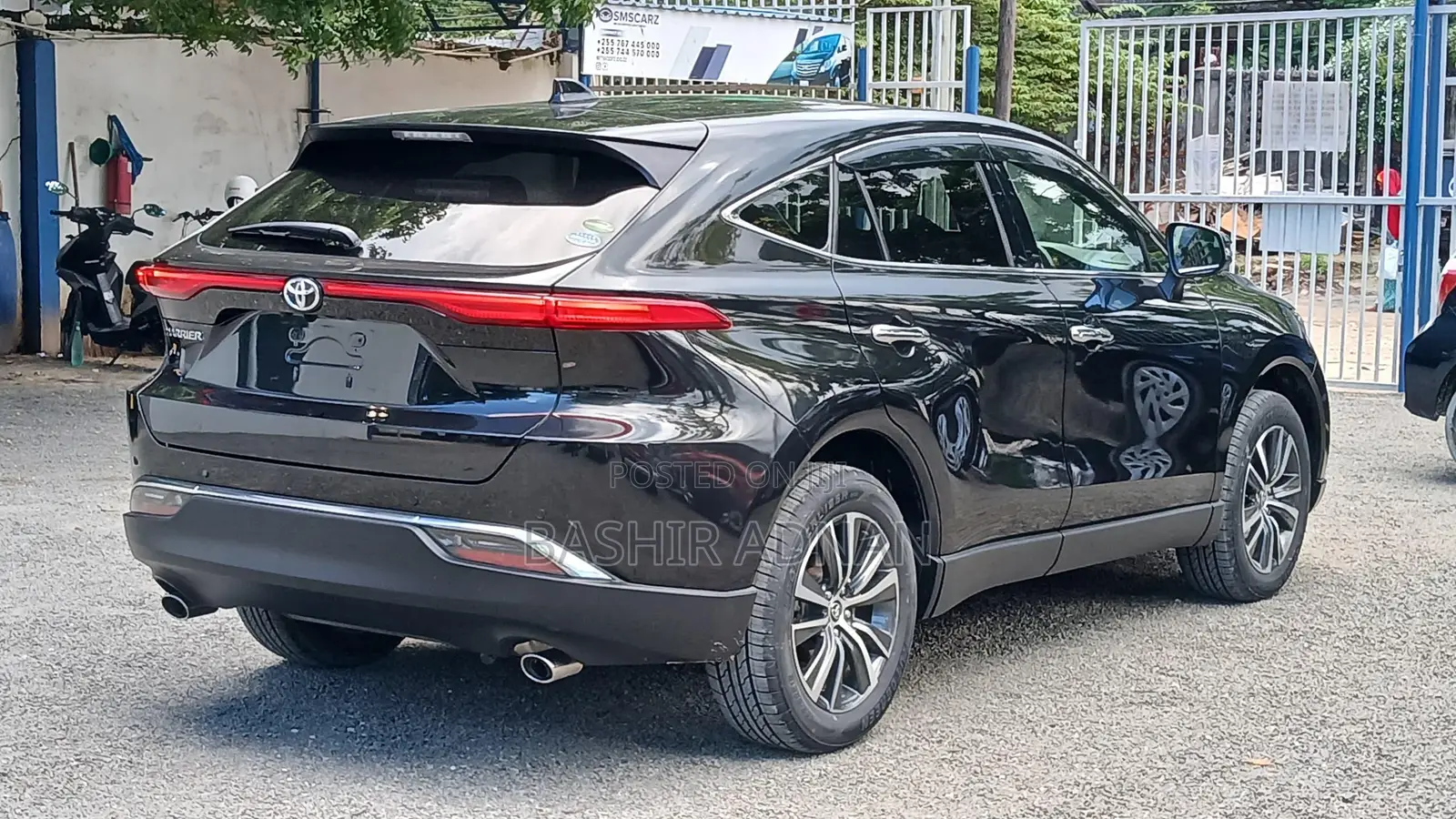 Toyota Harrier 2.0 2020 Black