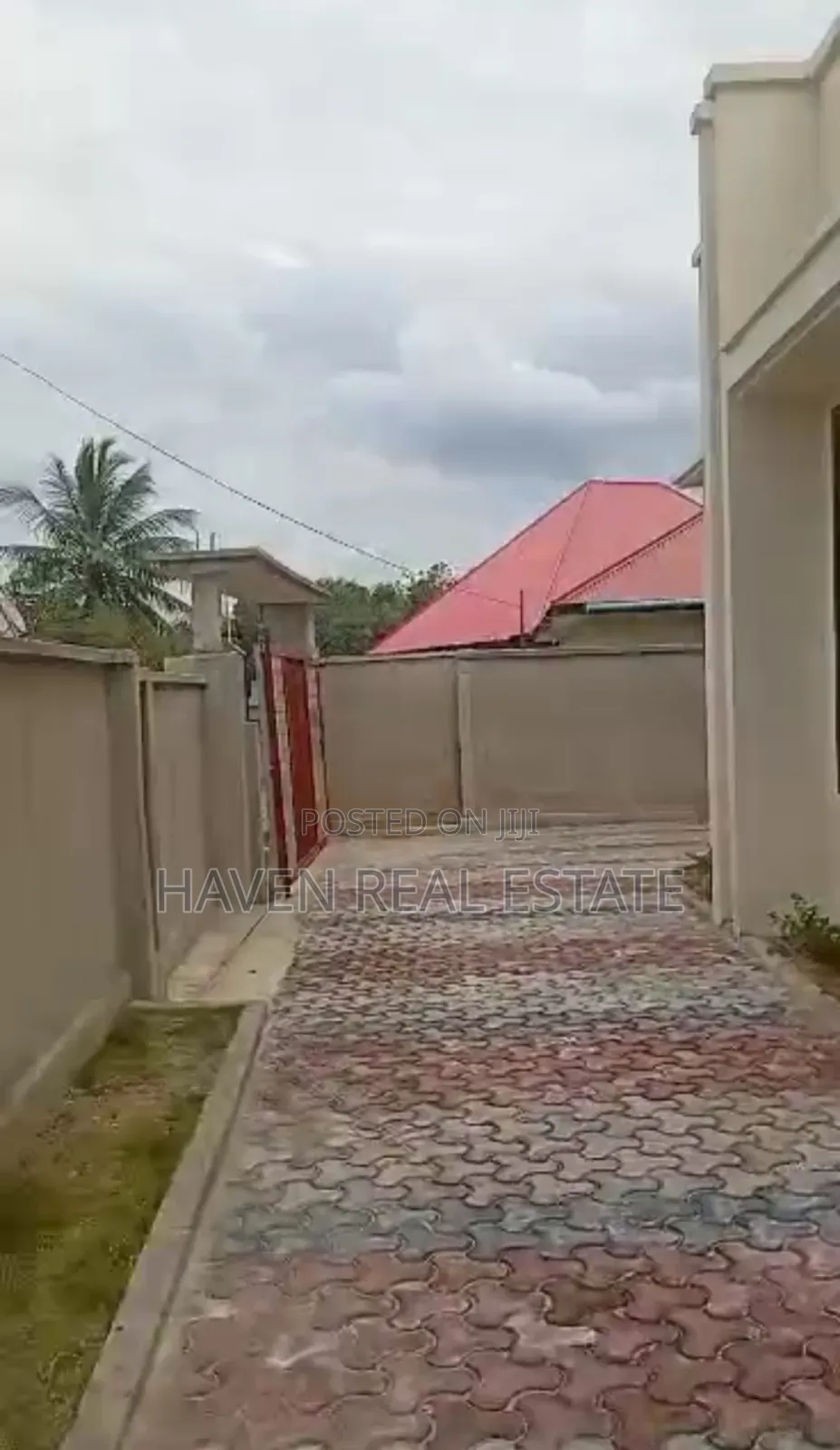3bdrm House in Goba for sale
