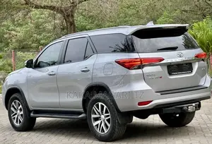 Toyota Fortuner 2018 Beige