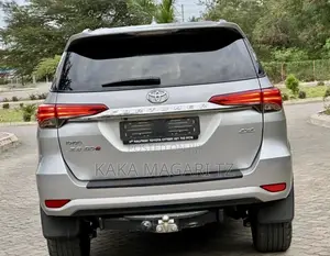 Toyota Fortuner 2018 Beige