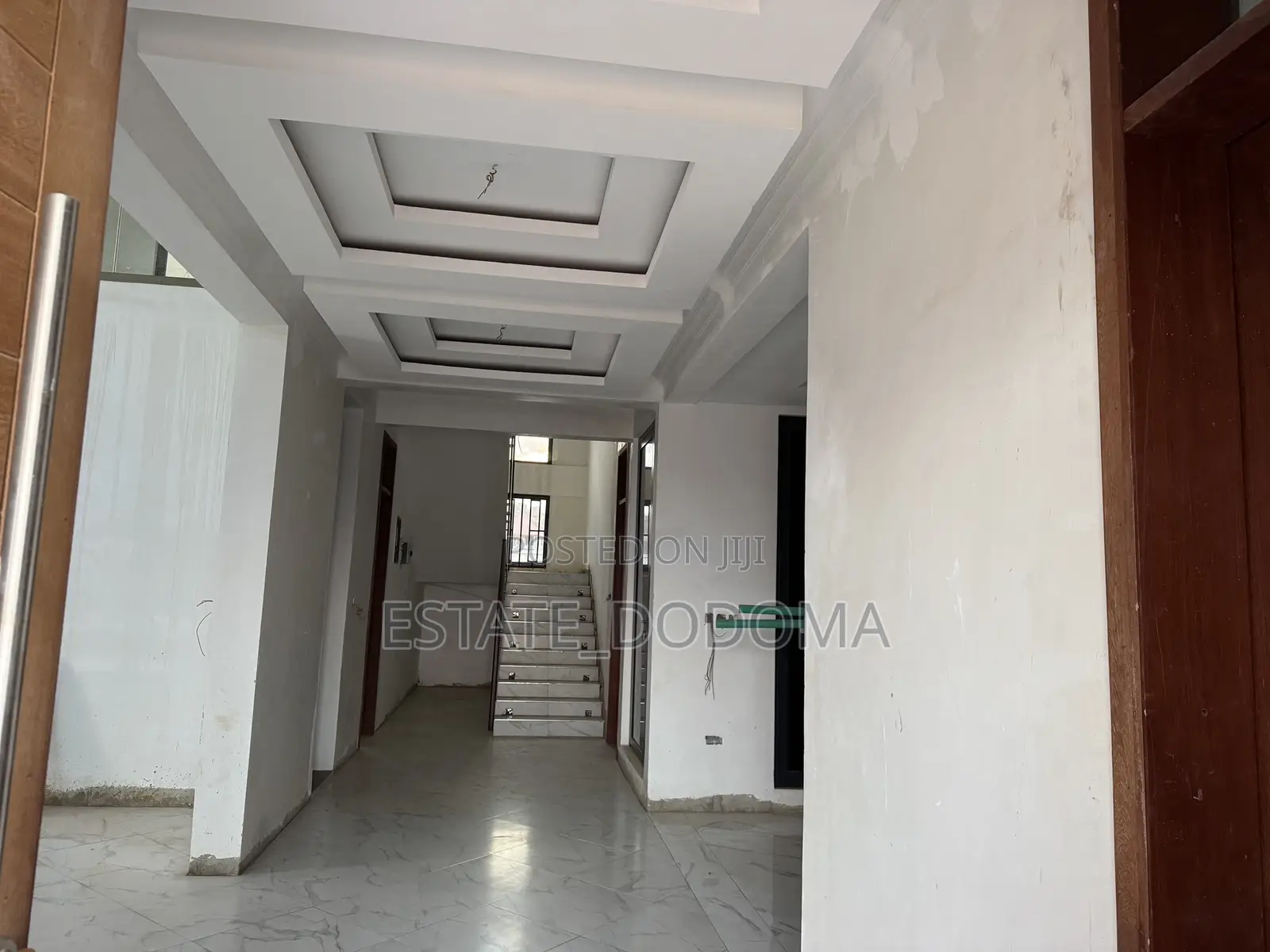 5bdrm Mansion in Iyumbu West for sale