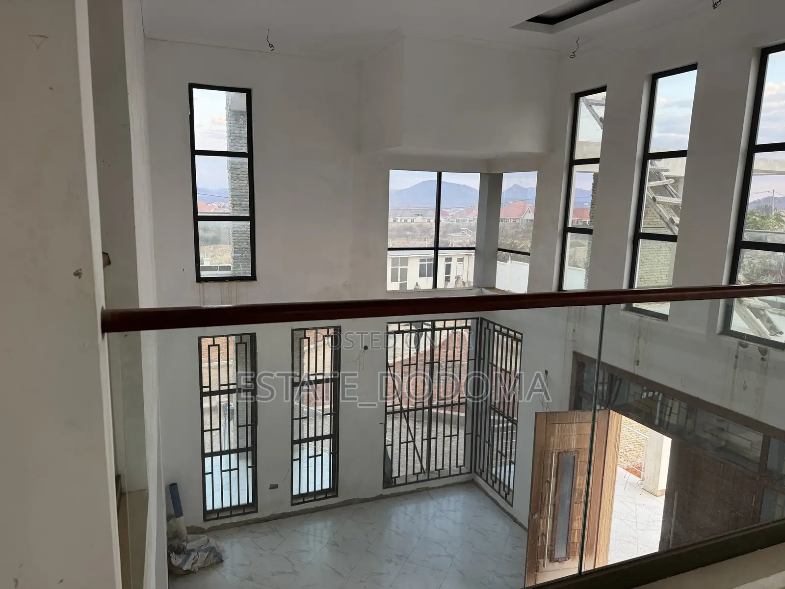 5bdrm Mansion in Iyumbu West for sale