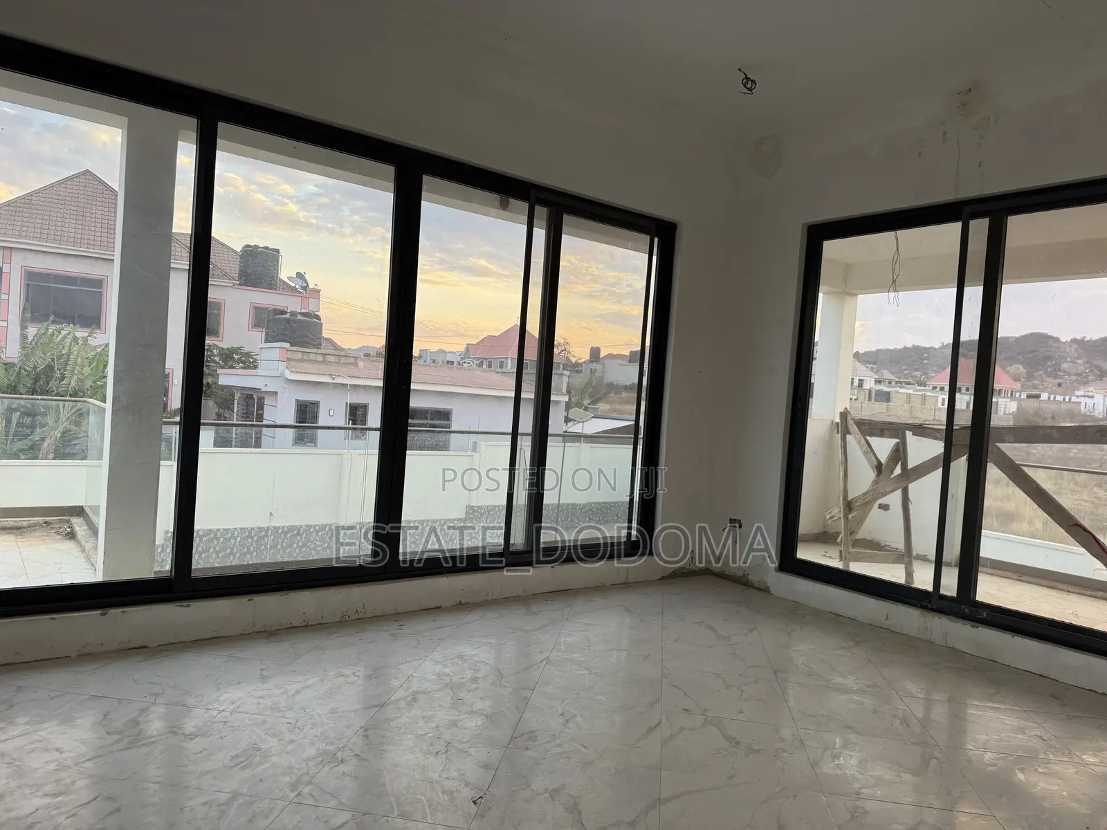 5bdrm Mansion in Iyumbu West for sale