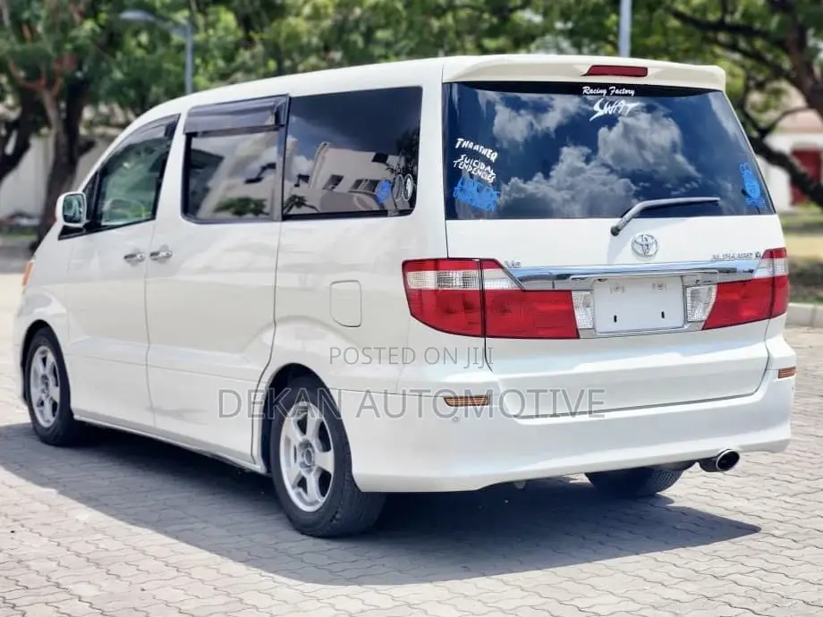Toyota Alphard 2.4 Petrol FWD 2005 White