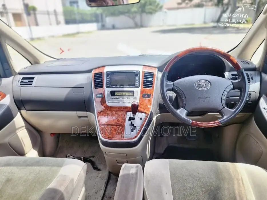 Toyota Alphard 2.4 Petrol FWD 2005 White