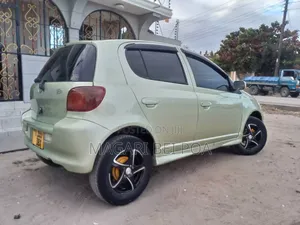 Toyota Vitz 2005 Beige