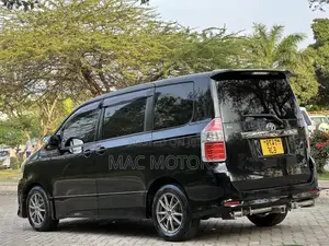 Toyota Noah 2008 Black