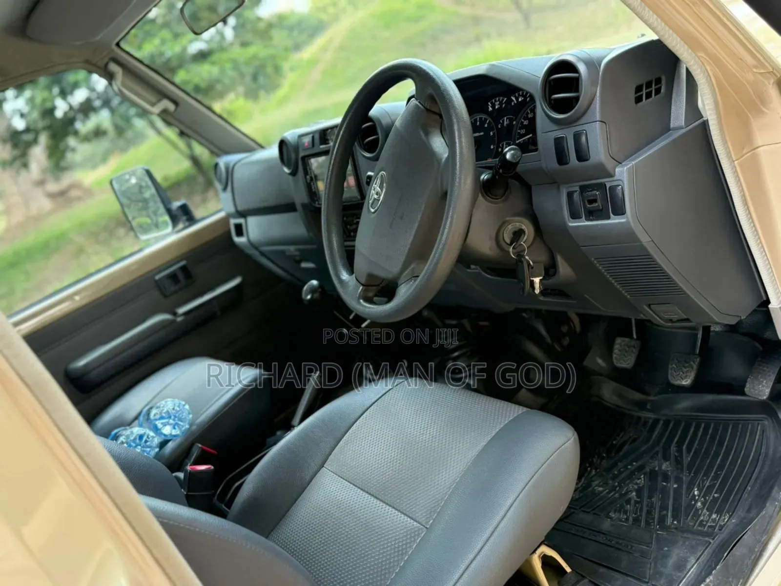 Toyota Land Cruiser 2009 Beige