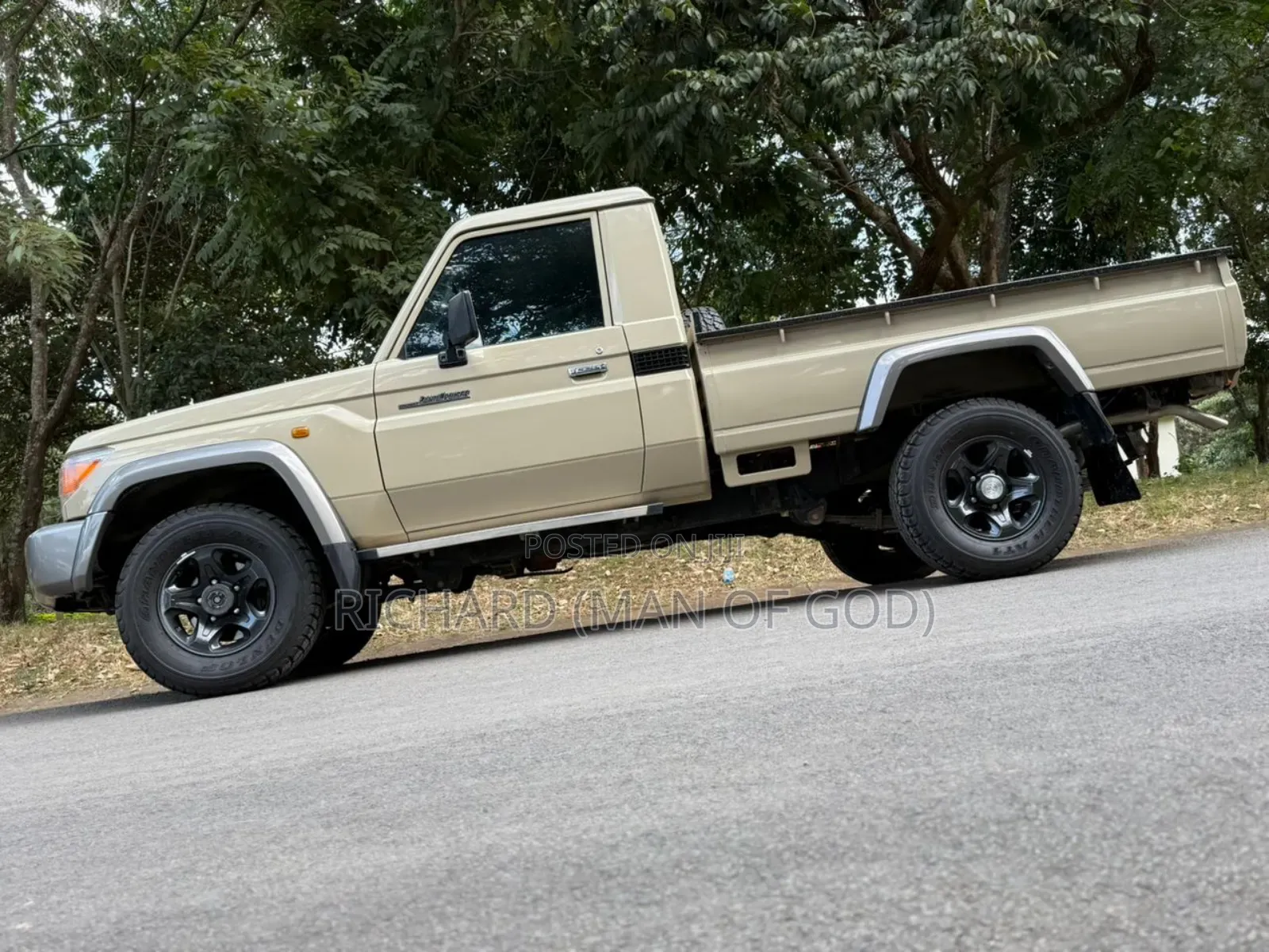 Toyota Land Cruiser 2009 Beige