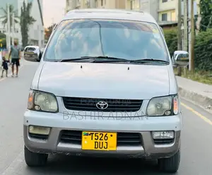 Toyota Noah 2.0 FWD (8 Seater) 2001 Pearl
