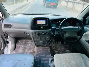 Toyota Noah 2.0 FWD (8 Seater) 2001 Pearl