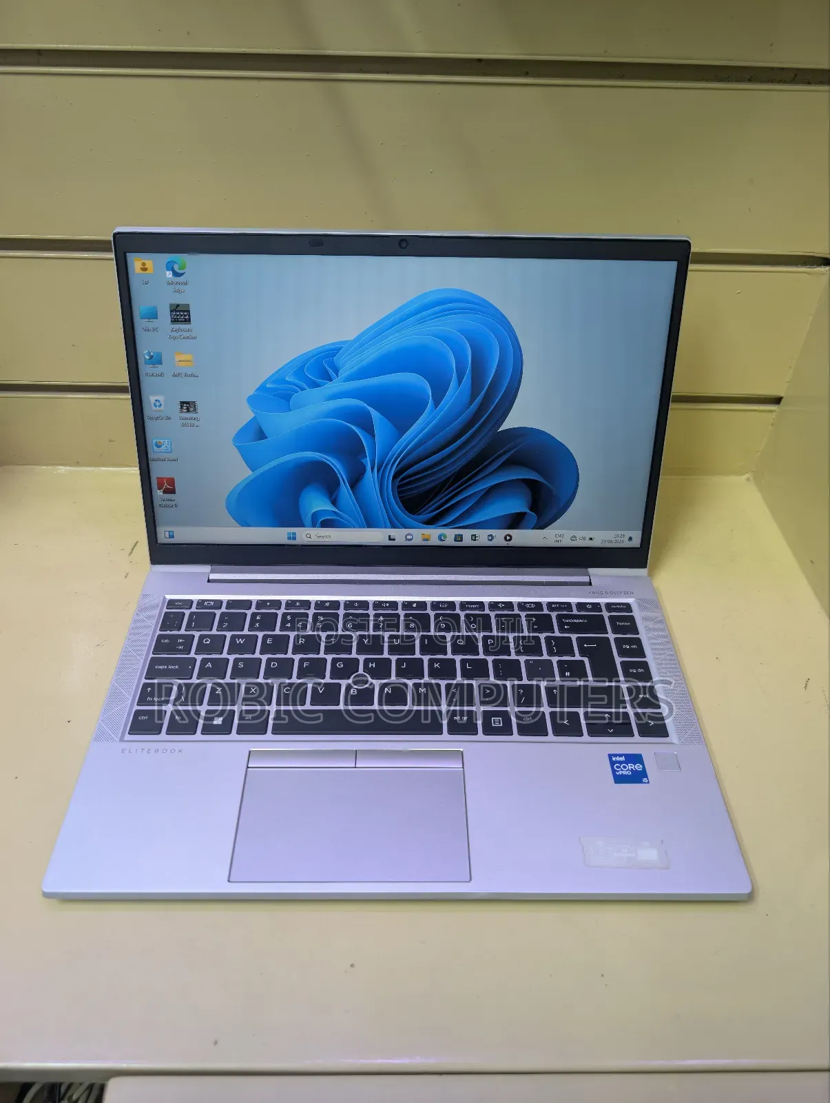 Laptop HP EliteBook 830 G8 16GB Intel Core I5 SSD 256GB