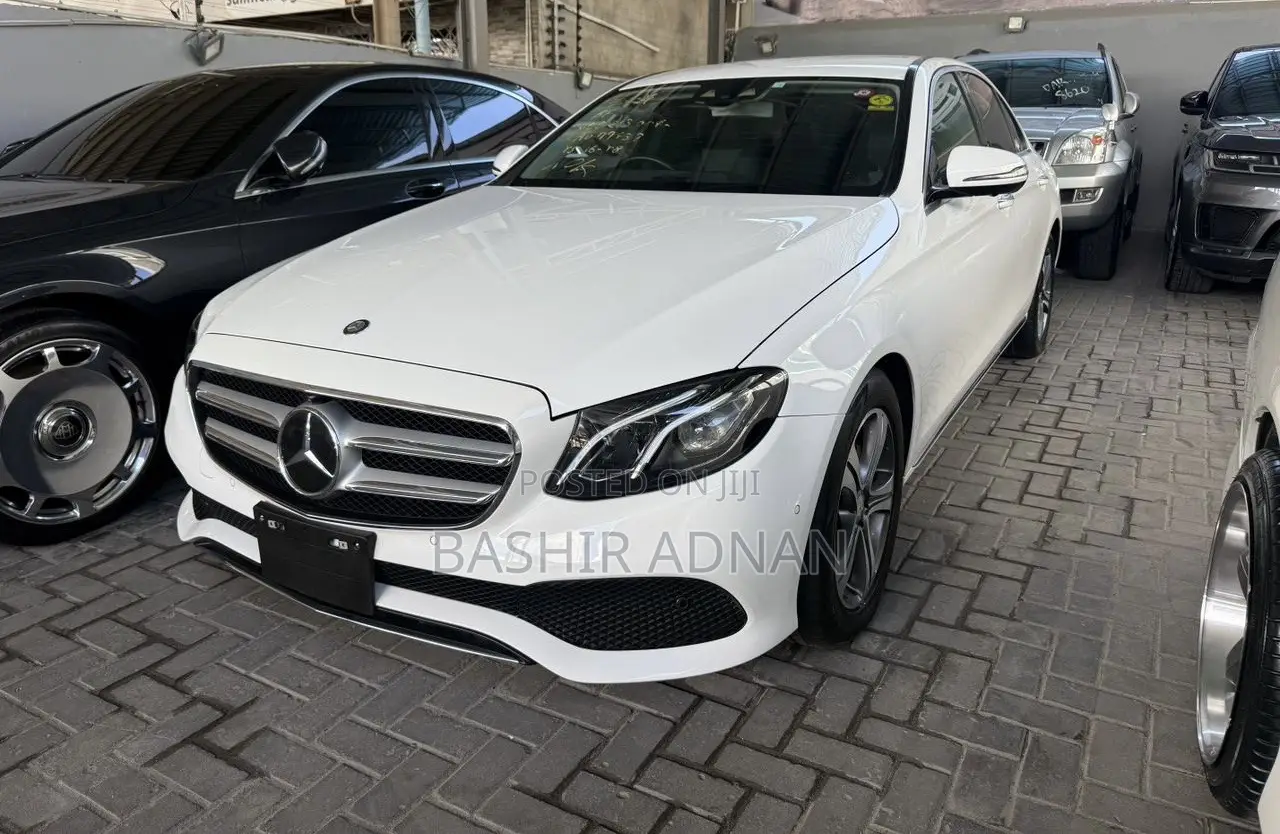Mercedes-Benz E220 2016 Pearl
